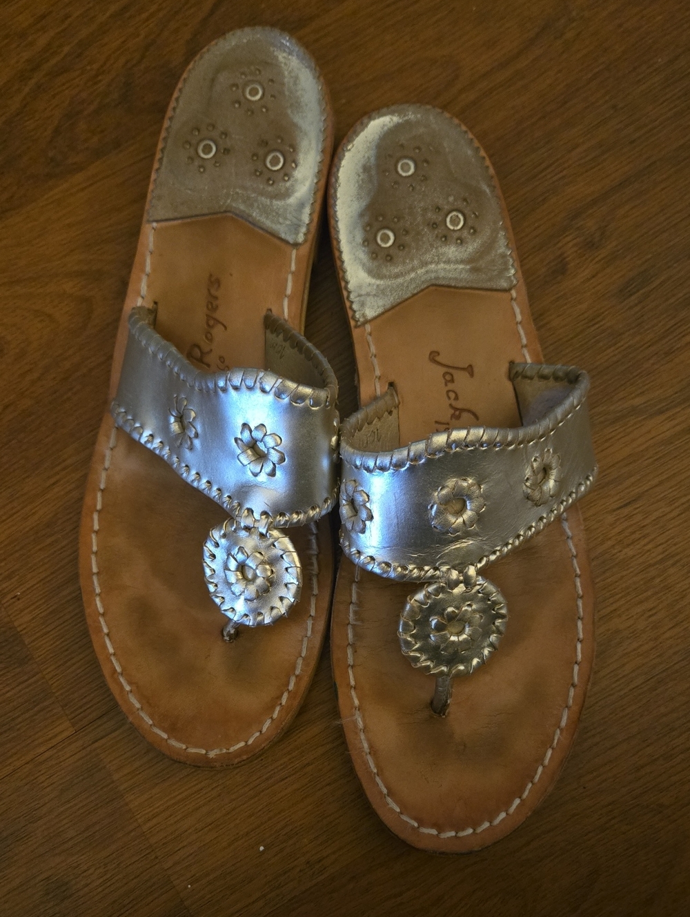 Jack Rogers Metallic Gold Leather Thong Sandals Size 10 Very Good Condition
